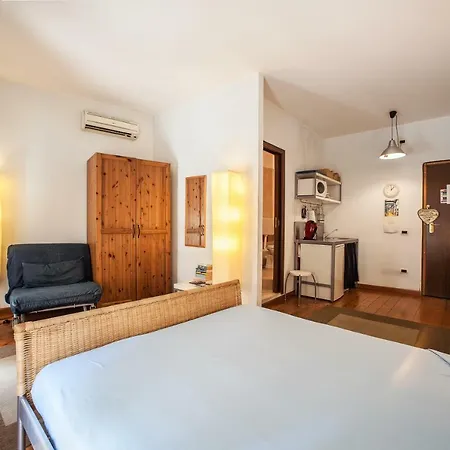 Apartment Centro Storico Via Manno *
